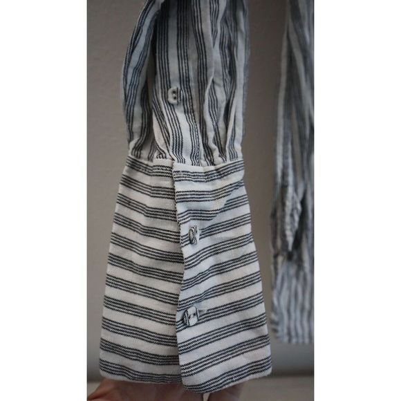 Frame LWSH1084 Women's Sz XS Off White Multi Striped Clean Collared Shirt $275 - Picture 4 of 6